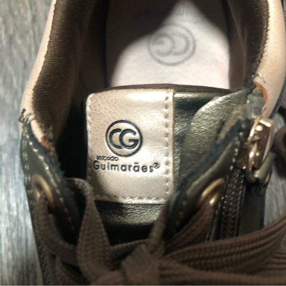 C Guimarães Sneakers - Side Zipper & White Platform Sole - Women's EU 38 US 7.5 - Picture 10 of 10